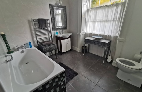 Glastonbury House | The Covenstead