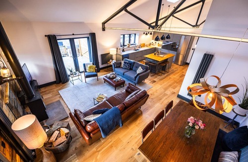 Atlow House | The Cow Shed @ Atlow Mill