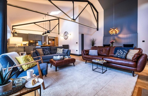 Atlow House | The Cow Shed @ Atlow Mill