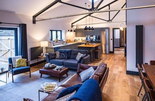 Atlow House | The Cow Shed @ Atlow Mill