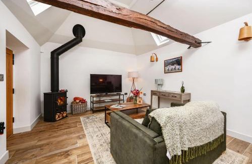 Blackham House | The Cow Shed