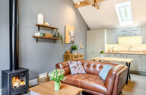 South Littleton House | The Cow Shed - Uk38575