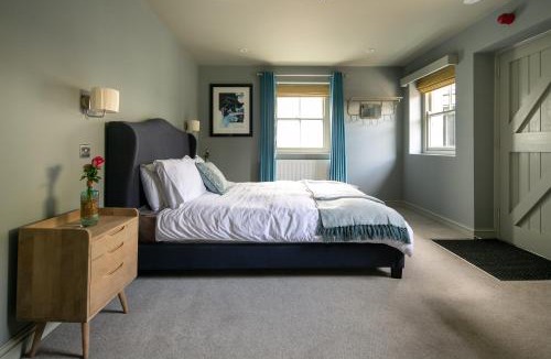 Balcombe Bed & Breakfast | The Cowdray Arms