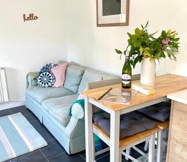 Brazzacott House | The Cowshed - Cottage in Cornwall