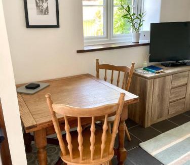 Brazzacott House | The Cowshed - Cottage in Cornwall