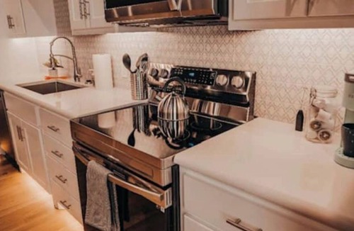 Ennis Apartment | The Cowtown Loft, Ennis