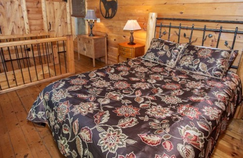 Chatsworth Cabin | The Coyote Bluff Cabin