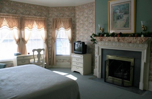 St. Marys Bed & Breakfast | The Cozy Afghan Bed & Breakfast