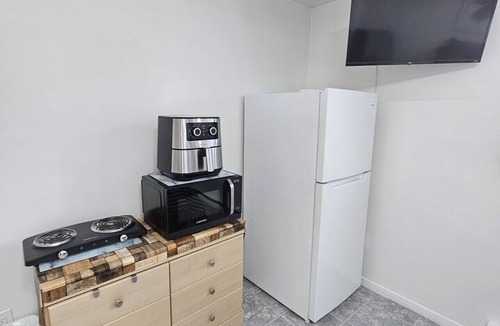 Communaute-Urbaine-de-l'Outaouais Apartment | The Cozy Bachelor Gatineau/Ottawa