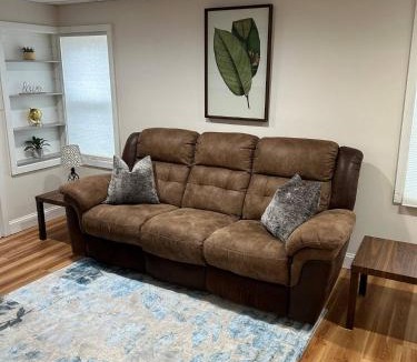 Warwick House | The Cozy Back Bungalow