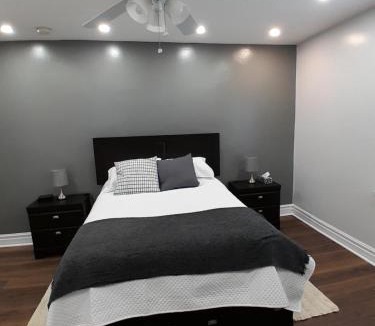 Earlscourt Apartment | The Cozy Bungalow in North York Nest