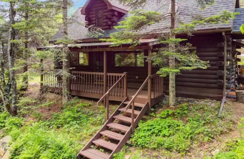 North Creek Cabin | The Cozy Cabin on North Creek