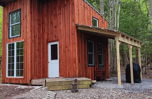 Canajoharie Cabin | The "Cozy Cabin."