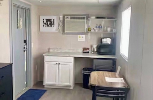 Silverton RV Rental | The Cozy Cactus I Cozy Getaway in Silverton, TX
