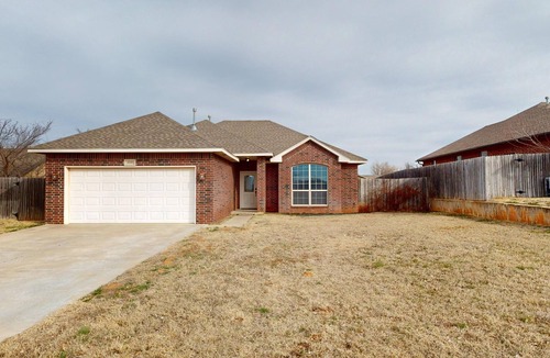 Woodward House | The Cozy Casa : Comfort Awaits!