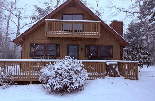 Skyland Ski Chalet | The Cozy Chalet