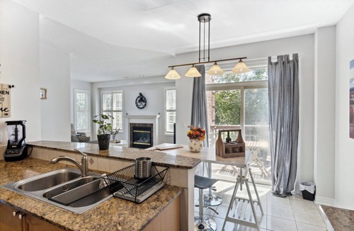 Richmond Hill House | The cozy corner house in the Richmond Hill