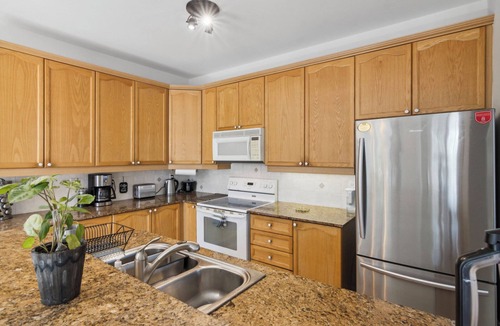 Richmond Hill House | The cozy corner house in the Richmond Hill