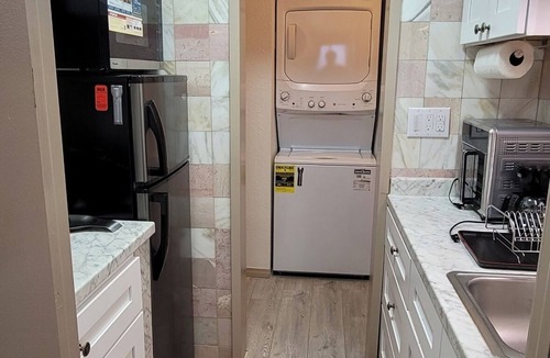 Canoga Park Apartment | The Cozy Corner in Canoga 1 Bedroom Apt