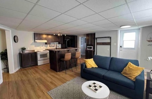 West End Apartment | The Cozy Corner; Pet friendly