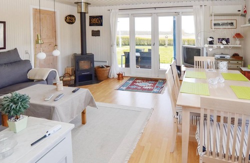 Tørresø House | The cozy cottage is located close to the popular swimming beach of Tørresø, which allows adults and