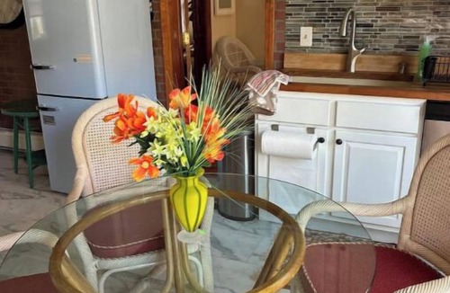 Plainville Apartment | The Cozy Creamerynn