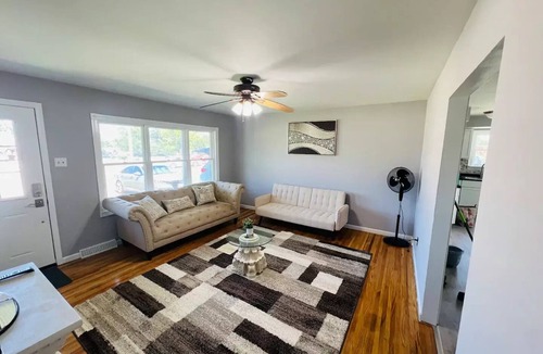 O'Fallon House | The Cozy Family Retreat