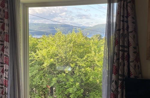 L'Anse-Saint-Jean Apartment | The cozy fjord view spot for families