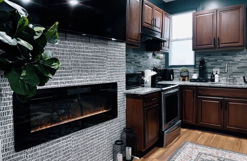 West Philadelphia Apartment | The Cozy Getaway Suite