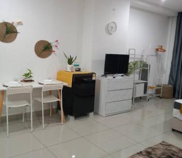 Petaling Jaya Apartment | The Cozy Haven Unique Studio5 Wifi Netflix Parking