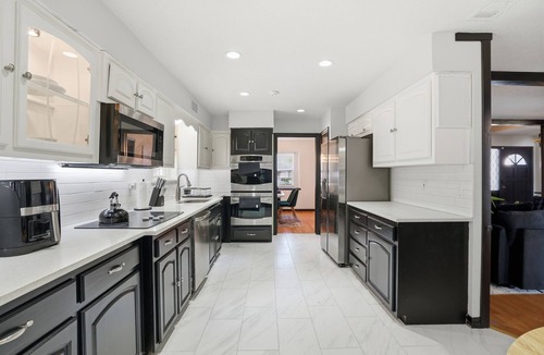 Jersey Village House | The Cozy Modern Escape