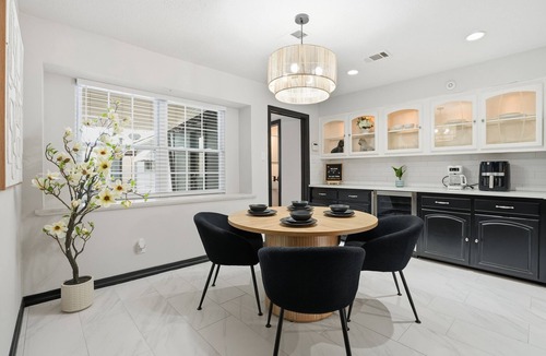 Jersey Village House | The Cozy Modern Escape