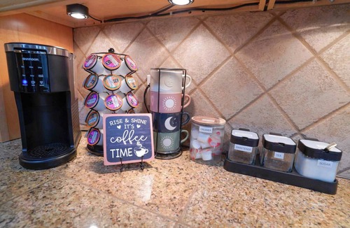 Overland Park House | The Cozy Nest- Central Overland Park, Near Highway