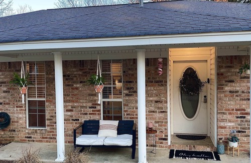 Texarkana House | The Cozy Nest | entire home + private backyard