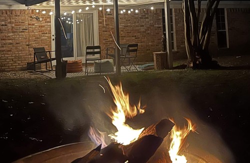 Texarkana House | The Cozy Nest | entire home + private backyard