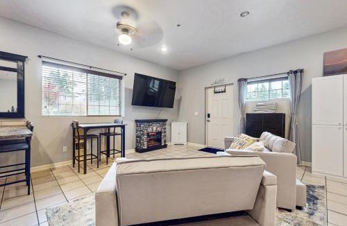 Bonney Lake Hotel | The Cozy Nook