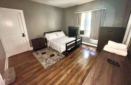 New Britain House | The Cozy Spot On The Hill