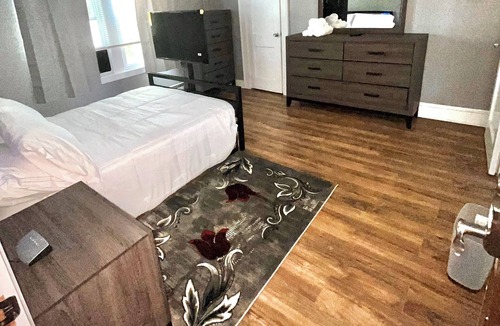 New Britain House | The Cozy Spot On The Hill