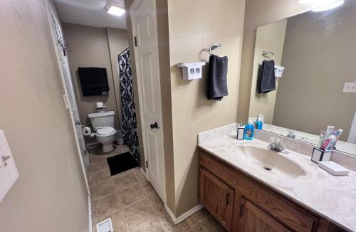 Fairborn Apartment | The Cozy Townhouse WPAFB & WSU