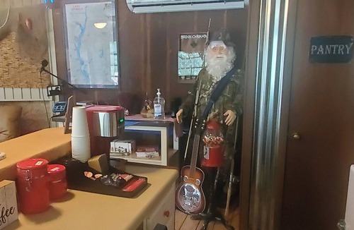 Shorterville Cabin | The Crappie Shack LLC