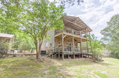 Boswell Cabin | The Crash Pad ~ Riverfront Retreat with Gameroom