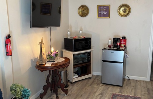 Meadville House | The Crawford Suite