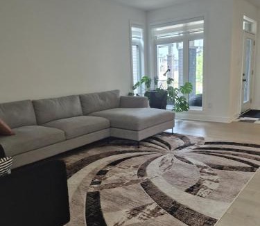 Kemptville House | The Creek Home