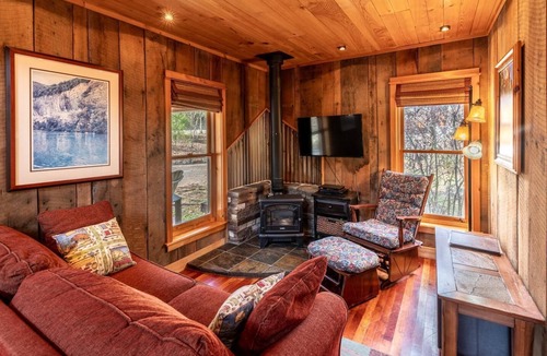 Ponca Condo | The Creekside Cabin