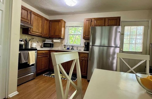 Avon House | The Creekside Oasis Duplex - Central Avon