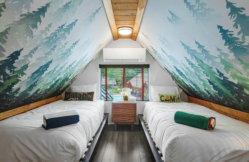 Idyllwild Hotel | The Creekstone