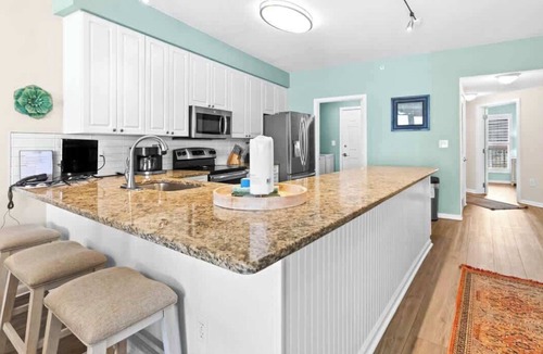 Miramar Condo | The Crescent 306