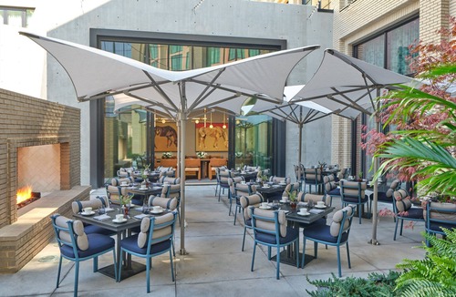 Fort Worth Cultural District Hotel | The Crescent Hotel | Metropolitan Suite | Near Modern Art Museum