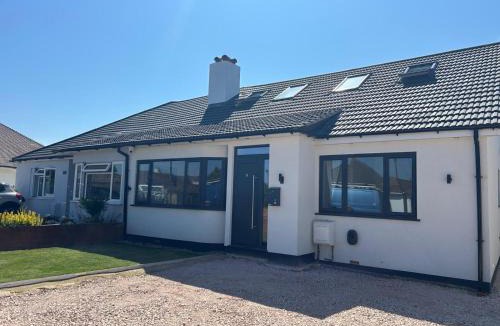 Lancing Villa | The Crescent Villa Lancing