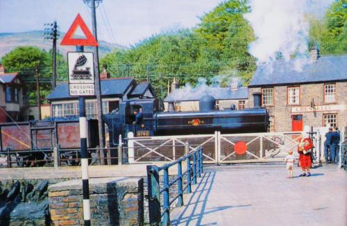 Mountain Ash Hotel | The Cresselly Inn